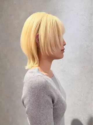 ミディアム カラー ハイトーン/ウルフ/ レイヤー/Asukaのヘアスタイル