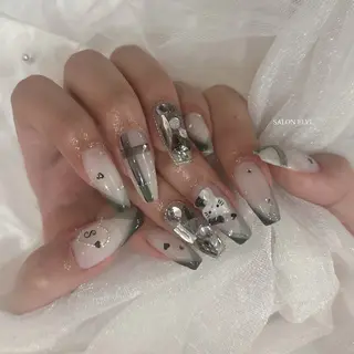 ネイル SALON ELVI.所属・SALON ELVI.のネイルデザイン