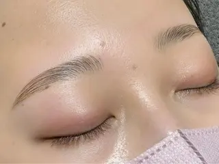 アイブロウ 太田 真由のマツエク・マツパデザイン