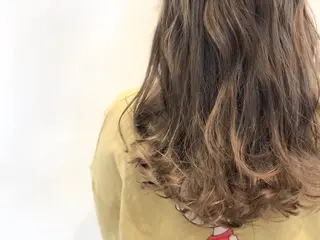 ロング カラー ヘアアレンジ いしだ みさきのヘアスタイル