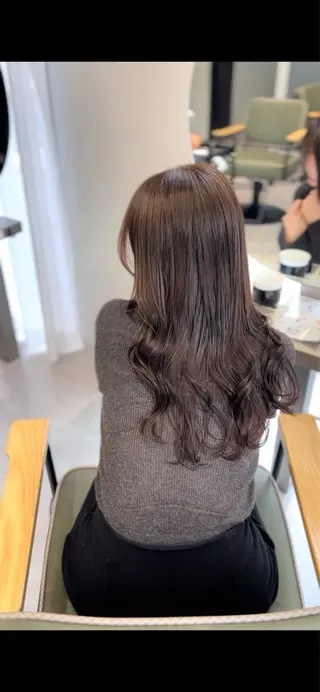 カラー 梅田/ベージュ／ 艶カラー／三宅空翔のヘアスタイル