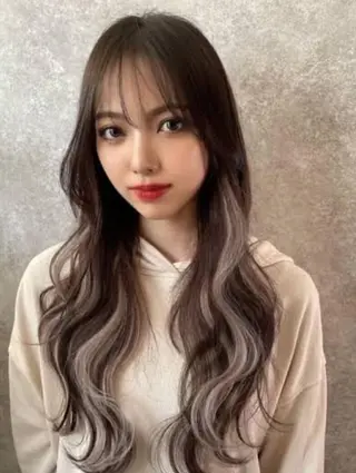セミロング ✨️韓国風カラー✨️ 最高級エクステ✨️のヘアスタイル