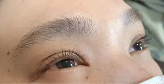 マツエク・マツパ 高橋 春菜のヘアスタイル