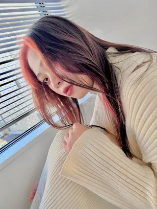 セミロング ブリーチ毛に縮毛矯正 ✨カラー✨山田 正幸のヘアスタイル