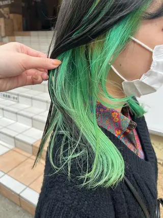 ミディアム カラー ハイトーン/レイヤー 💜Akaneのヘアスタイル