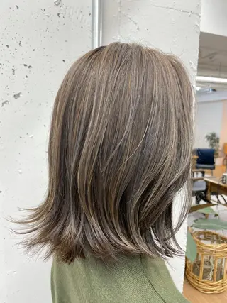 ミディアム カラー PANOLA所属・加藤 理沙のヘアスタイル