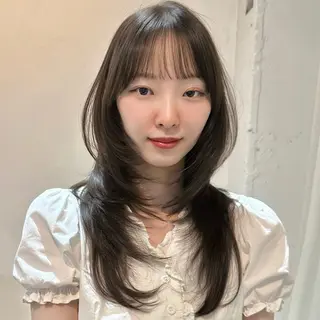 ロング 🌹ハッシュカット、 レイヤー韓国ヘア🌹のヘアスタイル