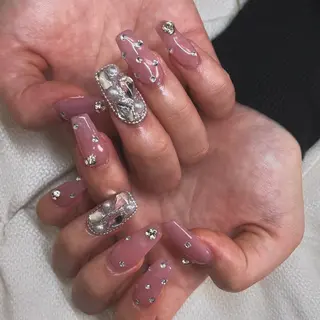 ネイル nail.salon .Reversalのネイルデザイン