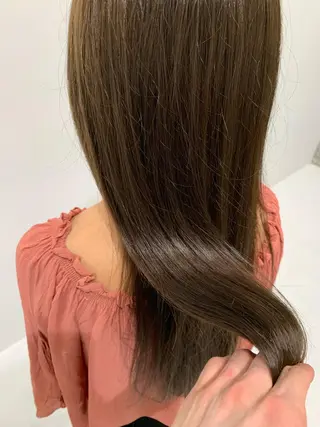 ロング カラー TAKUMI .のヘアスタイル