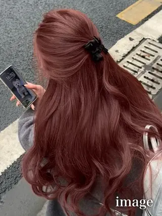 ロング カラー トレンド暖色ヘア🍒 miu🍒のヘアスタイル