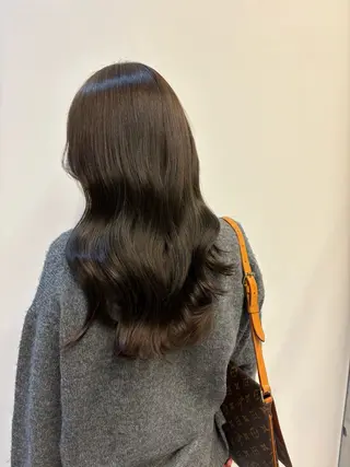 ロング 水野 志保のヘアスタイル