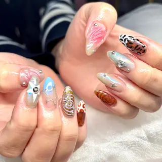 ネイル HEAVEN BEAUTY  & NAIL SALON所属・馬詰 にゅんのネイルデザイン