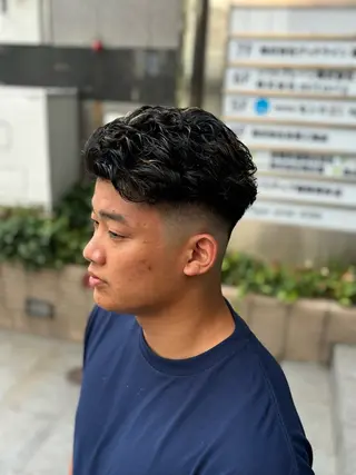 パーマ メンズ 渡 汐音のヘアスタイル