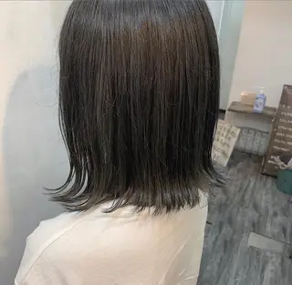 ミディアム カラー ツチダ カホのヘアスタイル