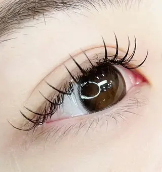 マツエク・マツパ 目元・まつパ・美肌フ ェイシャル谷町四丁目のマツエク・マツパデザイン