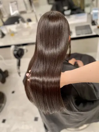 カラー 冬の透明感暗髪❄️ トレンドカラー❄️のヘアスタイル