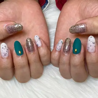 ネイル studio tam 髙橋彩夏のネイルデザイン