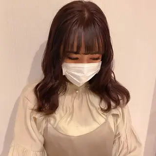 ブリーチなしカラー/ 顔周りレイヤーカットのヘアスタイル