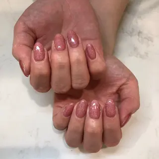 ネイル Raviy  新宿店所属・わたなべ あやかのネイルデザイン