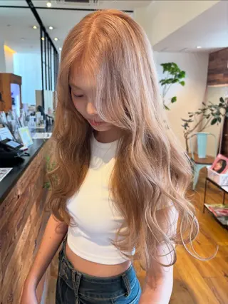 ロング カラー 津田 里菜のヘアスタイル