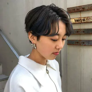 カラー ニシオカ タクヤのヘアスタイル