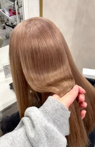 セミロング ハイトーン/艶カラー sarina🩷のヘアスタイル