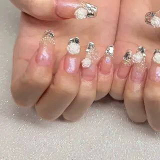 ネイル VIERU 🌈🎀💖のネイルデザイン