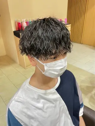 パーマ メンズ ウルフ/センタ- パート【ナナミ】のヘアスタイル