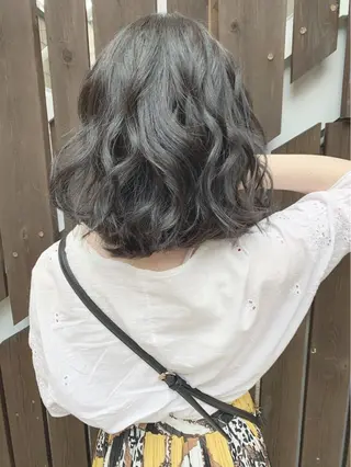 ミディアム H所属・H (エイチ) 烏丸御池店のヘアスタイル