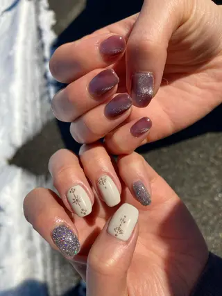 ネイル 𝐴𝑁𝑈𝐸 深爪育成専門サロンのネイルデザイン