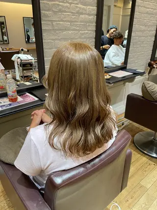 セミロング カラー ハイトーン/透明感 カラー/下出有沙のヘアスタイル