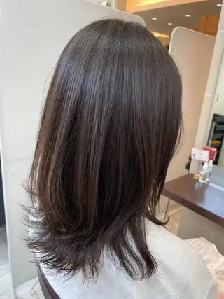 セミロング 垢抜け透明感カラー 🌻篠崎梓🌻のヘアスタイル