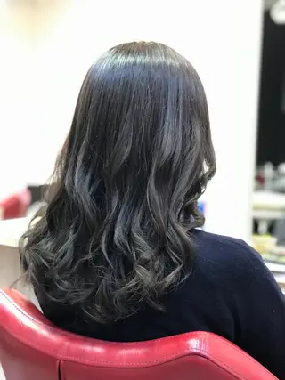セミロング カラー 渋谷宮益坂 omoのヘアスタイル
