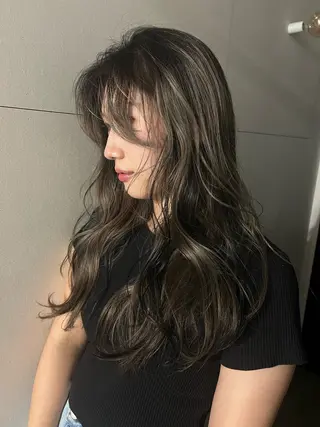 ロング nishibu ayukaのヘアスタイル