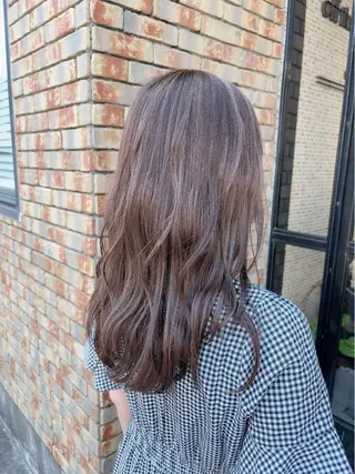 カラー off the Lip hair所属・小林 さくらのヘアスタイル