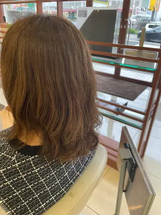ミディアム カラー レイフィールド滝の水店所属・石垣 颯士のヘアスタイル