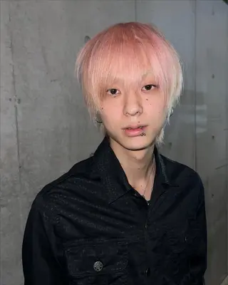 メンズ AIRA/ブリーチ ‪/透明感カラーのヘアスタイル