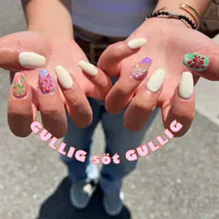 ネイル GULLIG söt GULLIGのネイルデザイン