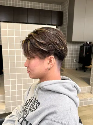 ショート カラー パーマ ヘアアレンジ メンズ 顔まわりカット の達人のヘアスタイル