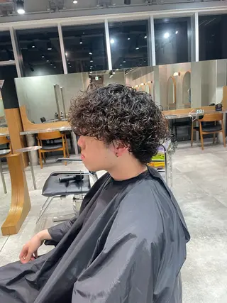 ミディアム 渡邉 和喜のヘアスタイル