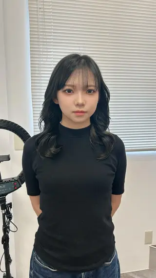 カラー jiire所属・ユイ コハルのヘアスタイル