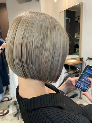 セミロング 《nico》 髙橋秋花🖤🧡のヘアスタイル