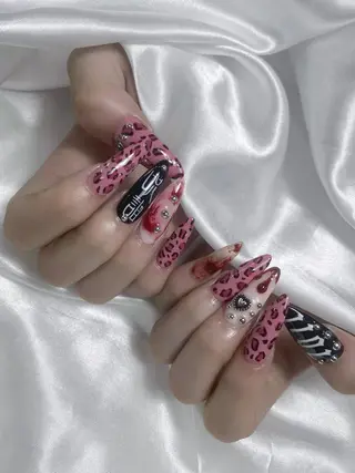 ネイル LEELA NAIL STUDIO所属・LEELA NAIL STUDIOのネイルデザイン