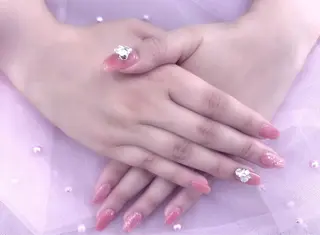 ネイル 𝓡𝓪𝓷𝓸𝓷 🎀 ɪᴢᴜᴍɪのネイルデザイン