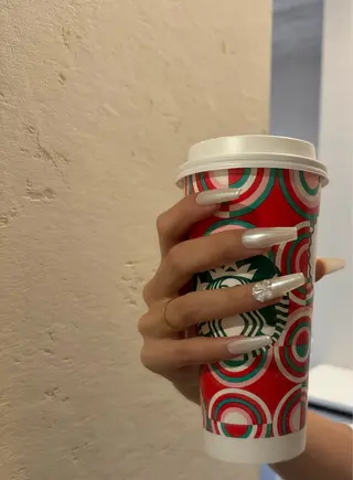 ネイル 濱岡 咲のネイルデザイン