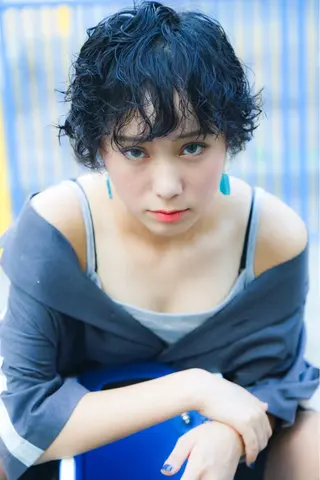 ショート オーストヘアージジ所属・TAI透明カラー 柔らかい縮毛矯正のヘアスタイル