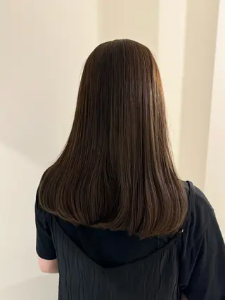 ロング カラー 内沼 恵留菜のヘアスタイル