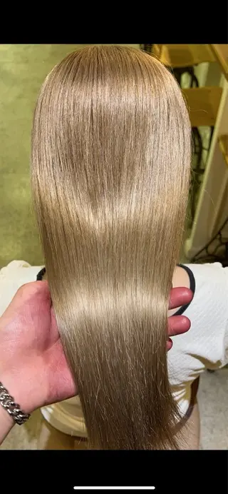 ロング カラー 近藤 乃紀のヘアスタイル