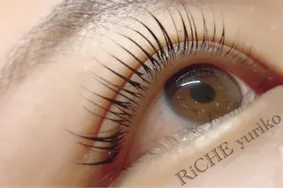 マツエク・マツパ RiCHE吉祥寺店所属・Yuriko⭐️ まつげ/眉毛のマツエク・マツパデザイン