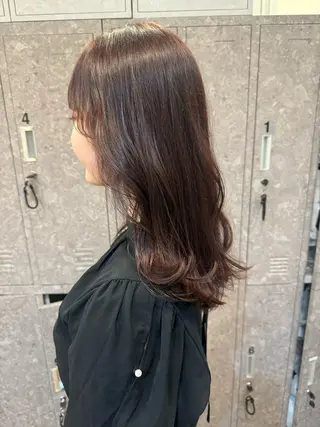 ミディアム 水口 莉央のヘアスタイル